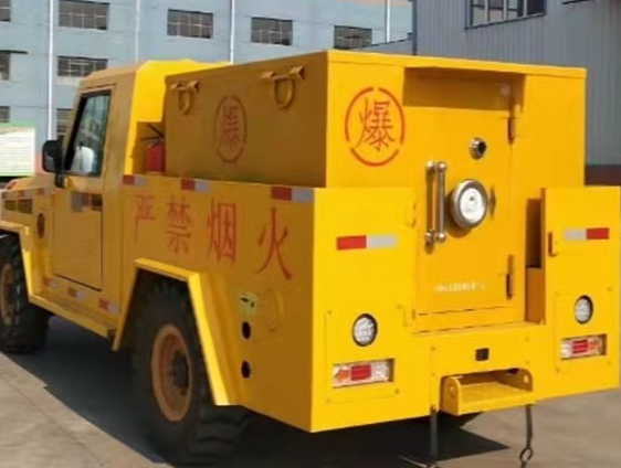罗城凯龙爆破器材运输车：保障爆破任务的安全运行
